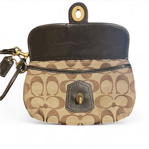 Y2K Coach Tan and Brown Signature Wristlet - Picture 6 of 10